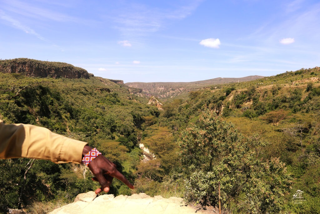 walking safari Hells Gate National Park